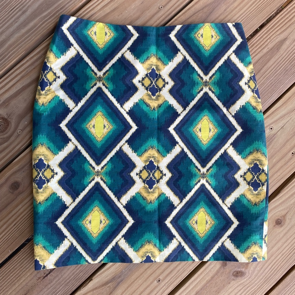 Ann Taylor Blue Green geometric  Print Pencil Skirt, 6